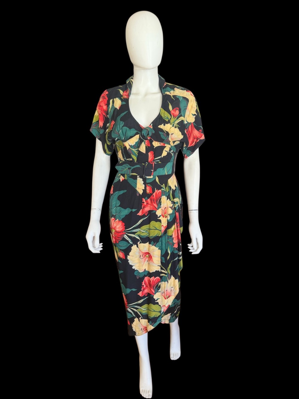 Beautiful Vintage Karen Alexander Tropical Print Sarong Style Dress
